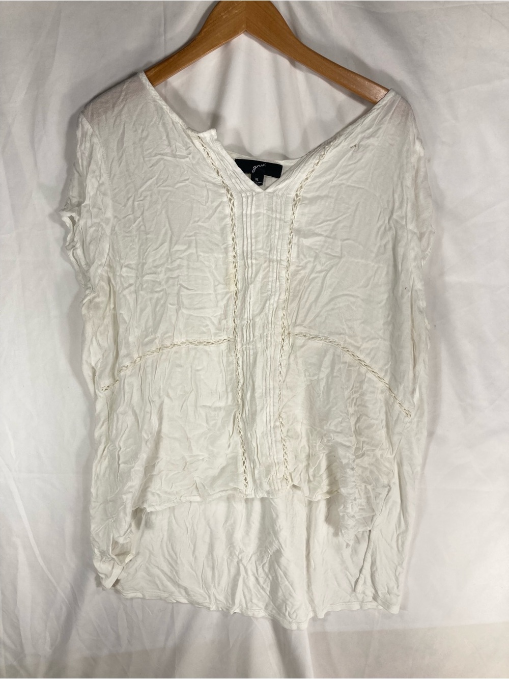 Gnw Shirt Size XL Extra Large White Pullover Cap Sleeve Keyhole Sheer Lace